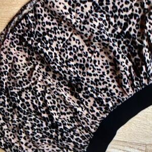 Great condition chic leopard print skorts